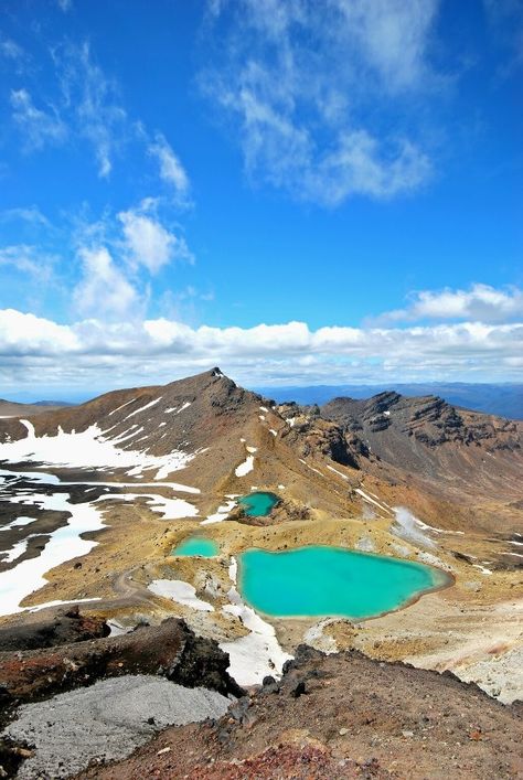 Tongariro Crossing, New Zealand Tongariro Crossing New Zealand, Tongariro Alpine Crossing New Zealand, Tongariro Alpine Crossing, Tongariro Crossing, Nz Travel, New Zealand Travel Guide, New Zealand North, Emerald Lake, New Zealand Travel