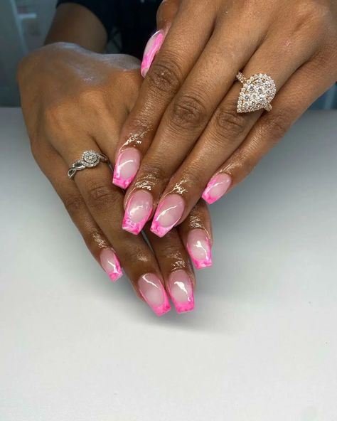 13+ Elegant Ideas for Pink Marble French Tip Nails - Nail Designs Daily French Tip Nails Marble, Almond Marble French Tip Nails, Pink Marble French Tip, French Marble Nails, Pink Marble French Tip Nails, French Ombre Marble Nails, Purple Marble French Tip Nails, Marble French Tip Nails, Outline Nails Design