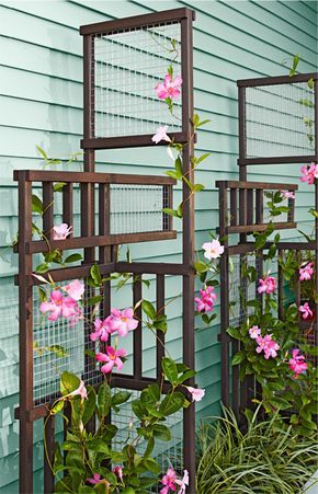 Build a trellis as an outdoor architectural element that becomes more beautiful when intertwined with climbing plants. -- Lowe's Creative Ideas Building A Trellis, Flower Trellis, Modern Trellis, Diy Garden Trellis, Jardim Diy, Diy Trellis, Garden Vines, Spring Outdoor, Have Inspiration