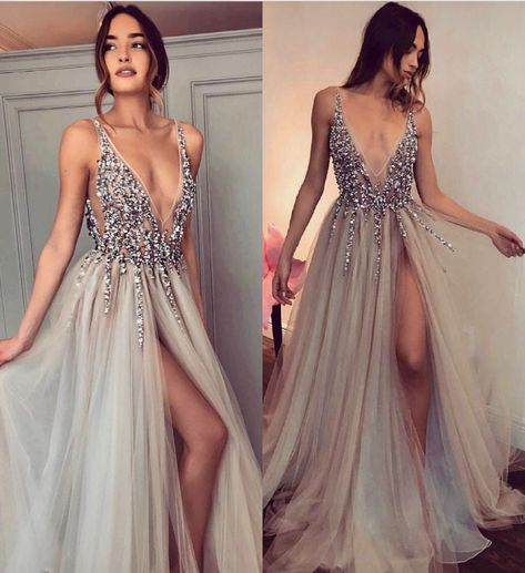 Dress Deep V Neck, Grey Prom Dress, Trendy Prom Dresses, Prom Long, Elegant Prom Dresses, Prom Dress Inspiration, Cute Prom Dresses, Pretty Prom Dresses, Prom Dresses Ball Gown