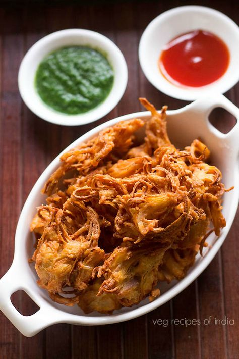 kanda bhaji recipe, kanda bhaji Onion Pakora Recipe, Onion Bhaji Recipes, Kanda Bhaji, Veg Cutlet Recipes, Onion Pakora, Healthy Indian Snacks, Veg Recipes Of India, Indian Dinner Recipes, Pakora Recipe