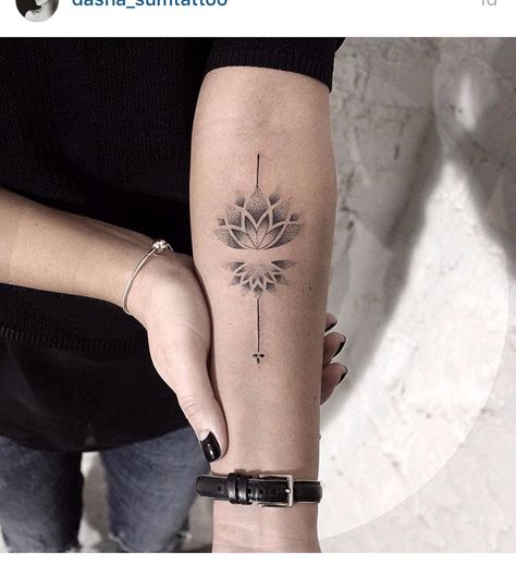 Lotus tattoo dot work Tattoo Dots, Mandala Arm, Tato Lengan Bawah, Tato Mandala, Tato Geometris, Unique Forearm Tattoos, Forearm Tattoo Ideas, Tato Jari, Lotus Tattoo Design