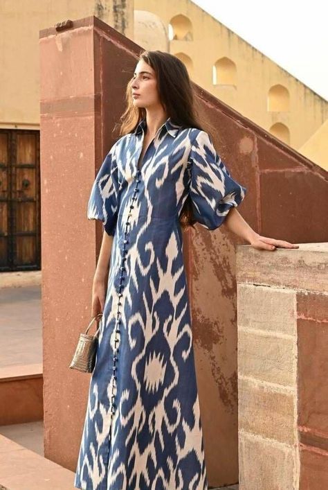 Kaftan Designs, Ikat Dress, Long Dress Design, Modest Dresses Casual, Cotton Dress Summer, Batik Dress, Stylish Dress Book, Dress Designer, Classy Casual Outfits