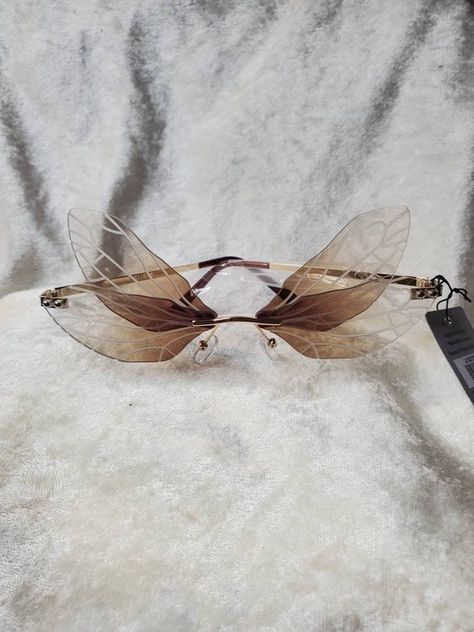 Check out this item in my Etsy shop https://www.etsy.com/listing/1066207636/dragonfly-fairy-wing-sunglasses Fairy Sunglasses, Wing Sunglasses, Dragonfly Fairy, Hazel Contacts, Ithaca Ny, Ren Fair, Coloured Contact Lenses, Autumn Fairy, Dragonfly Wings