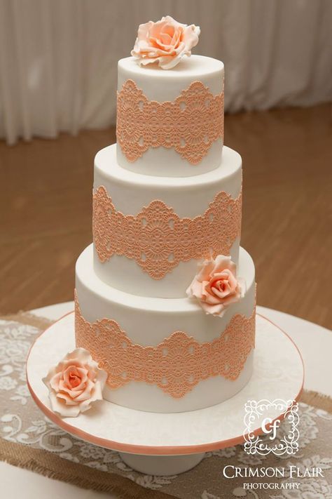 Beautiful white Wedding Cake with peach (or apricot?) lace and roses (flowers)! Apricot Wedding Colors, Orange Wedding Cake, Peony Cake, Purple Cakes Birthday, Traditional Wedding Cake, Special Cakes, Purple Birthday, Gorgeous Wedding Cake, Cake Lace