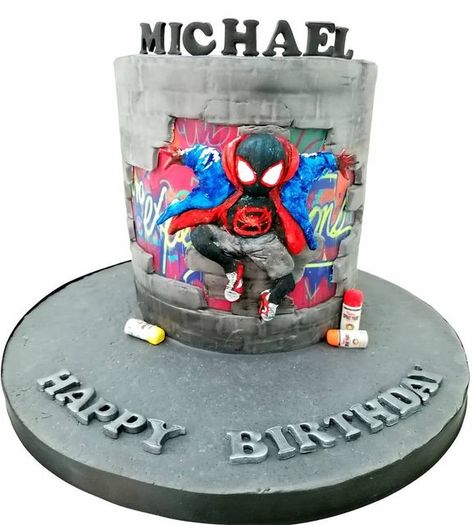 Spider Verse Cake Ideas, Spiderverse Birthday Cake, Spiderman Into The Spiderverse Cake, Spiderverse Cake Ideas, Into The Spiderverse Cake, Miles Morales Cakes, Spider Verse Cake, Spider Man Miles Morales Cake, Spiderverse Cake