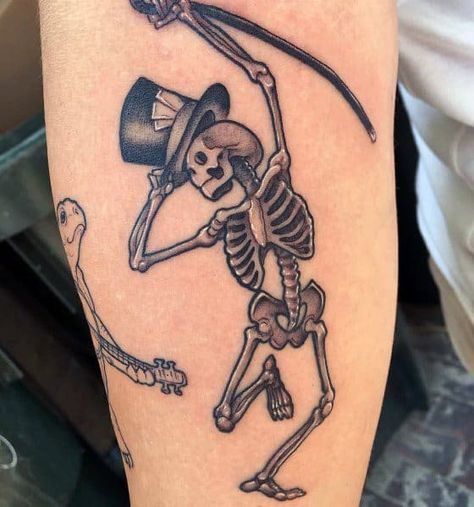 Summit Tattoo, Skeletons Tattoo, Dancing Skeleton Tattoo, Skeleton Tattoo Ideas, Grave Tattoo, Tattoos Patchwork, Dancing Tattoo, Alex Tattoo, Skull Tattoo Flowers