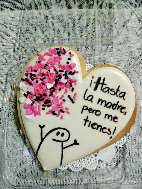 Ideas San Valentin Reposteria, Christmas Sugar Cookies, Mini Cheesecakes, Valentine Cookies, Icing Cookies, Princess Party, Royal Icing, Be My Valentine, Flocking