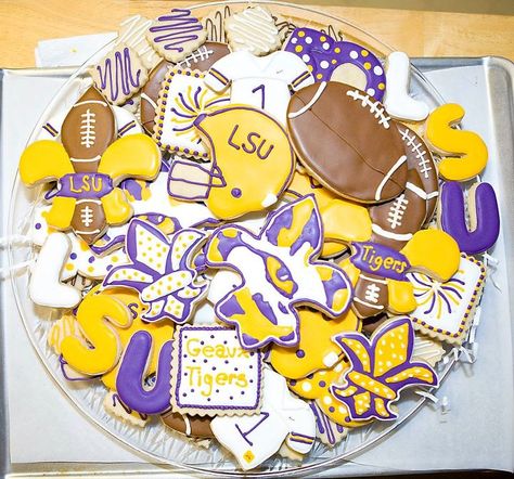 LSU Cookies #1. MUST MAKE THESE!!!!! Lsu 1st Birthday, Lsu Cake Ideas, Lsu Themed Birthday Party, Lsu Cupcakes Purple Gold, Lsu Football Party, Lsu Cookies, Lsu Babies, Lsu Game, Lsu Fans