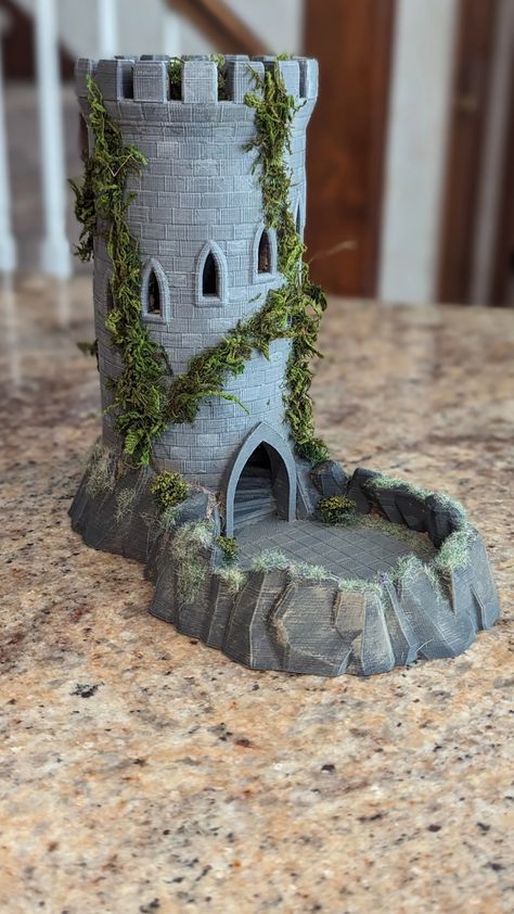 Dice Tower, No Supports, Remix Remix by lumberjackdiz - Thingiverse Pringles Can Dice Tower, Lego Dice Tower, Dice Tower Ideas, Dice Tower Diy, Diy Dice Tower, Diy Dice, Pringles Can, Ren Fair, Houses Ideas