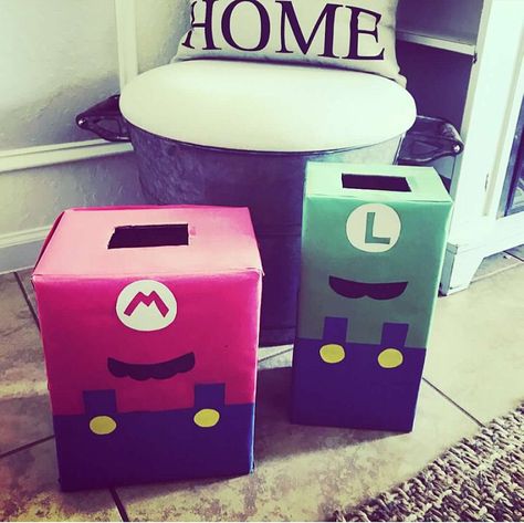 Luigi Valentines Boxes, Tide Pod Container Valentine Boxes, Luigi Valentine Box Ideas, Mario Valentines Boxes For Boys, Super Mario Valentine Boxes, Mario Valentines Boxes, Diy Valentines Box, Valentine Boxes For School, Kids Valentine Boxes