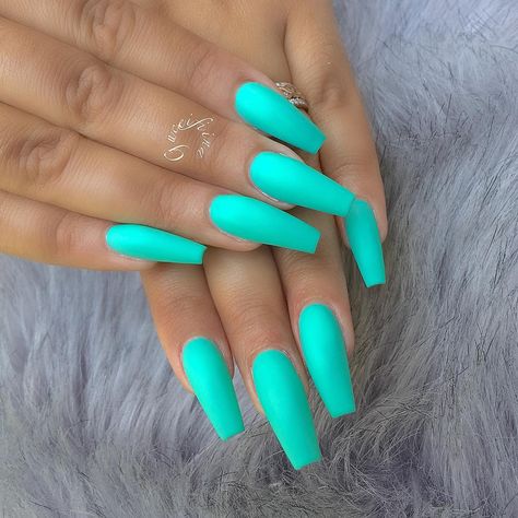 Teal Matte Nails Turquoise, Neon Turquoise Nails, Teal Color Nails Designs, Bright Turquoise Nails, Aqua Blue Nails Acrylic, Matte Turquoise Nails, Teal Matte Nails, Aqua Nails Acrylic, Turquoise Nails Coffin