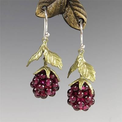 Garnets - January birthstone. Micheal Michaud garnet berry earrings from enibas.com Berry Earrings, Nice Clothing, Michael Michaud, Fruit Jewelry, Melting Beads, Botanical Jewelry, January Birthstone, Fantasy Jewelry, Dream Jewelry