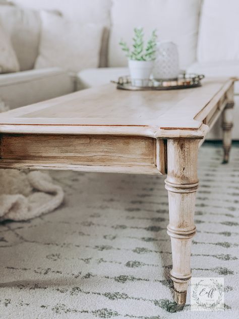 How To Bleach Wood Furniture- Vintage Coffee Table Makeover – this Eoff house Wood Coffee Table Makeover, Bleach Wood, Coffee Table Makeover, Antique Coffee Tables, Painted Coffee Tables, Bleached Wood, Vintage Coffee Table, Coffee Table Farmhouse, Table Makeover