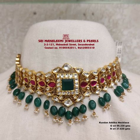 Green Choker Necklace Indian, Gold Kundan Necklace, Whatsapp Video Call, Fashion Jewelry Necklaces Gold, Kundan Choker Necklace, Diamond Pendant Jewelry, Bridal Necklace Designs, Choker Necklace Designs, Gold Earrings Wedding