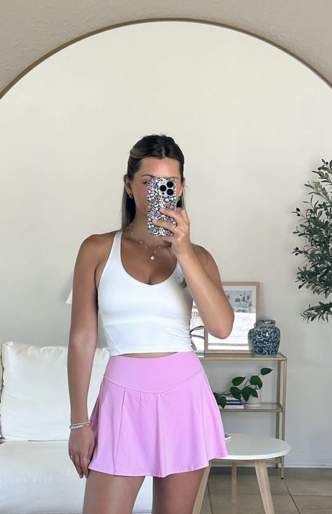 Athletic Skort Outfit, Florida Fits, Summer Outfits Athletic, Skort Outfit, Outfit Sport, Mini Skirt Outfit, Cozy Outfits, College Fits, Athletic Skort