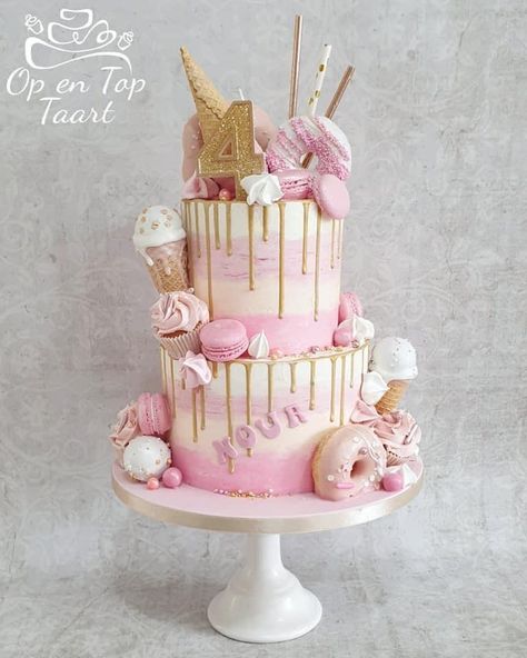 Chocolate Ganache Drip Cake, Cake With Macarons, Modern Birthday Cakes, Birthday 24, Cakes Design, Candy Birthday Cakes, Cake For Husband, Modern Birthday, 18th Birthday Cake