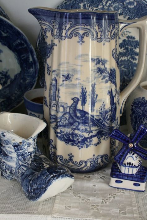 Aiken House & Gardens: Blue and White China Blue Dishes, Blue And White Chinoiserie, Chocolate Pot, Blue White Decor, Blue Cottage, House Gardens, Blue Transferware, China Blue, Blue Accent