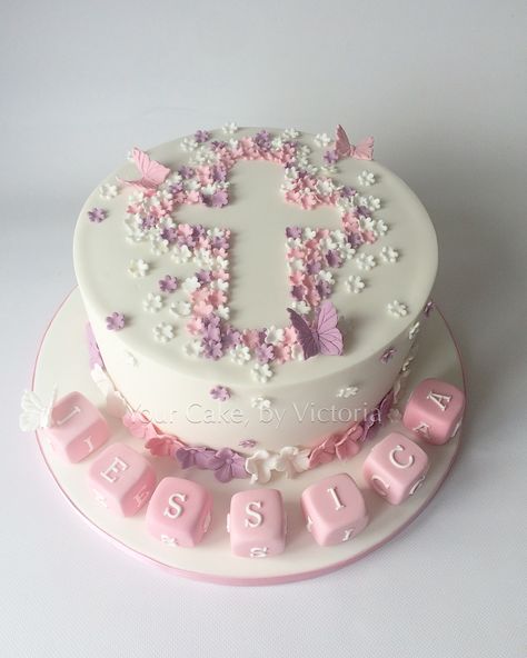 Ditsy flower baby girl christening cake with Cute little letter blocks to decorate the board.  So simple but so effective. Baby Christening Cakes, Christening Cake Girls, Baptism Cake Girl, Dedication Cake, First Communion Cakes, Christening Decorations, Fondant Baby, Christening Party