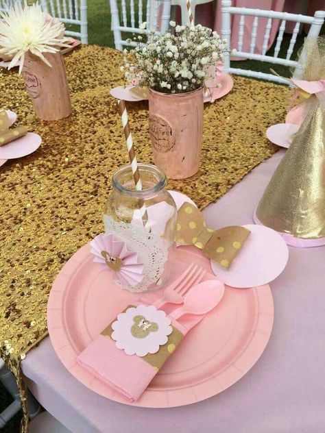 Pink And Gold Decorations, Minnie Mouse Birthday Party Decorations, Minnie Mouse 1st Birthday, Minnie Mouse Baby Shower, Minnie Birthday Party, Gold Decorations, Minnie Mouse Theme, Minnie Party