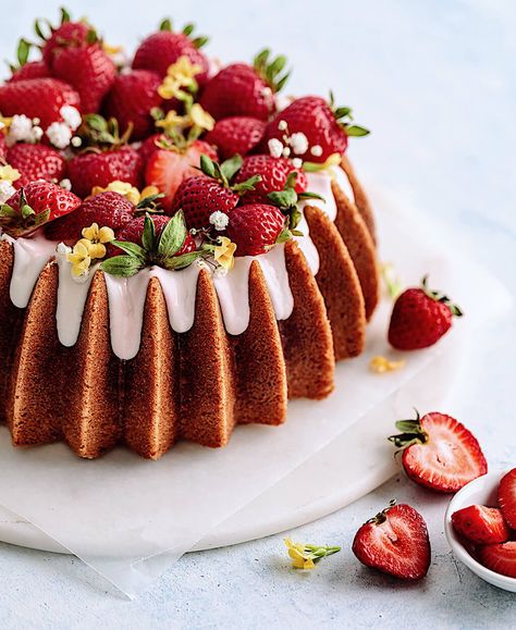 Strawberry Swirl Bundt Cake - California Strawberry Commission Bundt Cake With Strawberries, Bundt Cake With Glaze, Strawberry Bundt Cake, Cake With Strawberries, Swirl Cake, Spring Desserts, Popular Desserts, German Chocolate Cake, Bundt Cakes Recipes