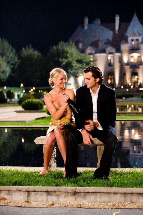 Cameron Diaz and Ashton Kutcher in What Happens in Vegas!   I love this scene. "I'd bet on you Jack" Cameron Diaz Movies, Top Haircuts For Men, What Happens In Vegas, Best Tv Couples, Tv Show Couples, Girly Movies, Ashton Kutcher, I Love Cinema, Chick Flicks