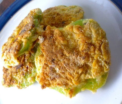 Fried green tomatoes Cherokee Food, Native American Recipes, Fun Appetizers, Yummy Veggies, Native American Food, Native Foods, Bon Apetit, Tomatoes Recipe, Fried Green