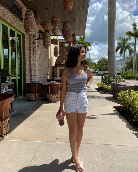 Sophia Michelle, Sophie Michelle, White Shorts, Girl Fashion, Short Dresses, Actresses, Social Media, Media, On Instagram