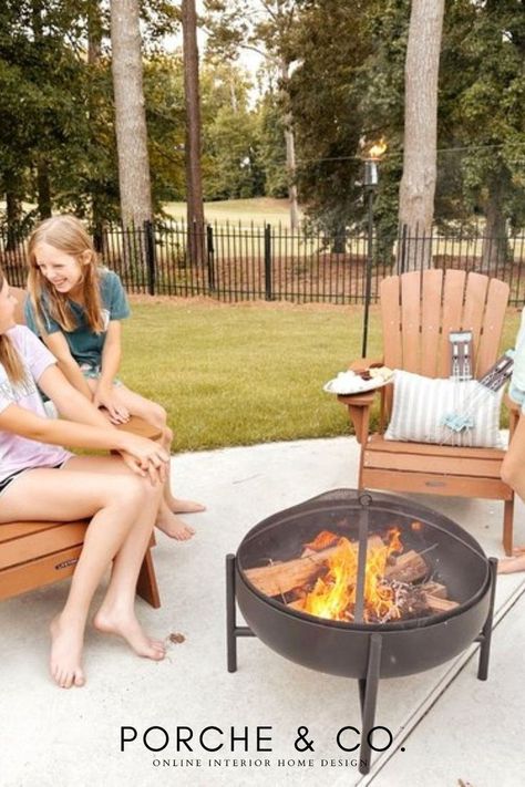 Outdoor Fire Pit Seating, Outdoor Fire Pit Area, Fire Pit Outdoor, Fire Pit Seating Area, Easy Patio, Backyard Fire Pit, Modern Outdoor Patio, Outdoor Patio Designs, Fire Pit Seating