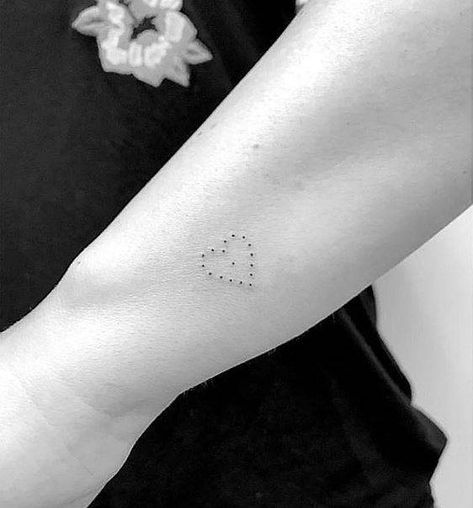 Dot heart tattoo on the wrist. Awesome Tattoo Ideas, Tattoo On The Wrist, Winter Tags, Dot Heart, Small Quote Tattoos, Awesome Tattoo, Forearm Tattoo Women, Badass Tattoos, Great Tattoos