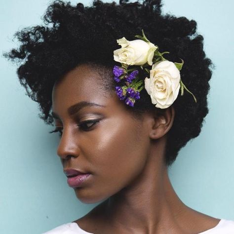 Natural Wedding Hairstyle For Short Hair African American Bride Hairstyles, Twa Styles, Natural Hair Wedding, Black Wedding Hairstyles, Natural Wedding Hairstyles, Natural Hair Bride, American Hairstyles, Flowers In Her Hair, Pelo Afro