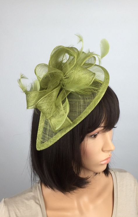 Excited to share this item from my #etsy shop: Lime Green Fascinator Peridot Fascinator wedding mother bride Ladies Day Ascot races occasion event #bathandbeauty #green #alicebandfascinator #motherofthegroom #greenhatinator #peridot #motherofthebride #fascinator #teardropfascinator Lime Green Wedding Dress, Wedding Dress Hat, Hair Styles With Hats, Lime Green Weddings, Purple Fascinator, Fascinator Hats Diy, Green Fascinator, Ascot Races, Red Fascinator