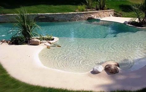 sand-pool-beach-zero-entry-pool Island Pool, Pools Design, Kleiner Pool Design, Beach Entry Pool, Natural Swimming Ponds, Strand Pool, Small Pool Design, Backyard Beach, Swimming Pond