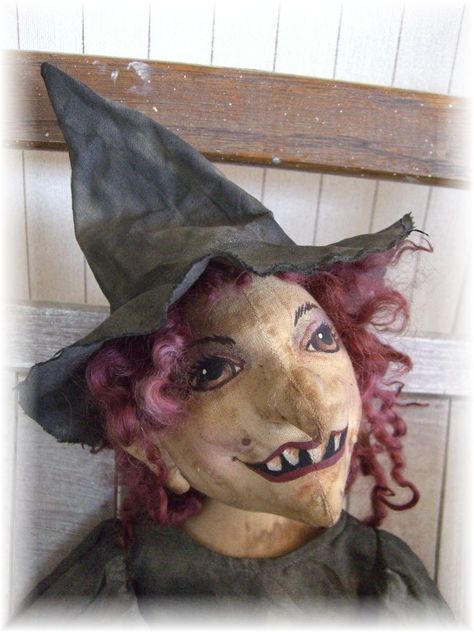 Primitive Witch doll e pattern by judeartdolls on Etsy, $12.00 Witch Faces, Halloween Primitives, Primitive Witch, Prim Halloween, Witch Dolls, Diy Witch, Primitive Doll Patterns, Halloween Dolls, Primitive Patterns