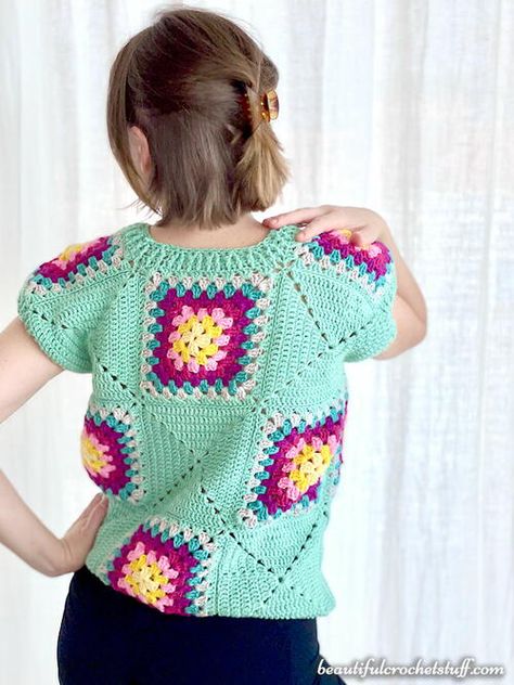 Patchwork Granny Square Vest Free Pattern Square Vest Crochet, Granny Square Crochet Vest, Patchwork Granny Square, Crochet Granny Square Vest, Vest Free Pattern, Granny Square Vest, Crochet Vests, Crochet Neck Warmer, Crochet Stitches For Blankets