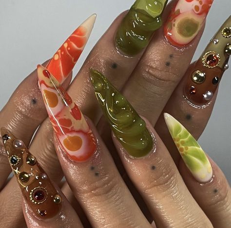 Nail Designs Maximalist, Erykah Badu Inspired Nails, Maximalist Nails Aesthetic, Earthy Aesthetic Nails, Neo Soul Nails, Textured Acrylic Nails, Simple Boho Nails, Maximalism Nails, Hippie Nail Art Boho