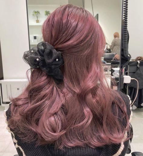 Pinkish Brown Hair, Japanese Hair Color, Brown Hair Korean, Brown And Pink Hair, Pink Hair Dye, Quick Braided Hairstyles, Pretty Hair Color, Japanese Hairstyle, Hair Color Pink