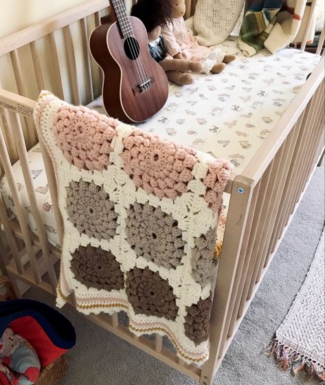 Granny square baby girl crochet blanket #moderncrochet #grannysquareblanket Baby Girl Granny Square Blanket, Girl Crochet Blanket, Granny Square Blanket, Square Blanket, Crochet Baby Blanket, Modern Crochet, Crochet Blankets