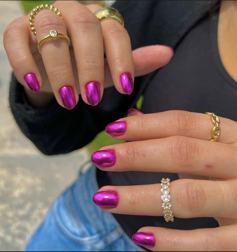 Color Crome Nails, Oval Nails Bright Colors, Chrome Hot Pink Nails, Crome Nails Coffin, Chrome Nails Colors, Hot Pink Nails With Chrome, Pink Crome Nail, Hot Pink Short Nails, Color Chrome Nails