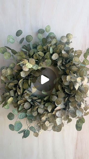 Dried Flowers ✿ on Instagram: "Green lunaria wreath." Lunaria Wreath, Dried Flowers, Wreath, Flowers, Green, On Instagram, Instagram