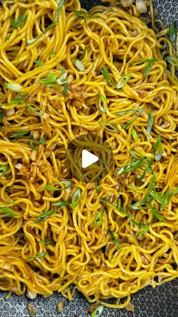 Stephanie | Easy recipes 🔪 on Instagram: "Obsessed with garlic noodles and it’s so easy to make at home! 

➡️ Recipe: Garlic Noodles 

* 1 lb thick wheat noodles or spaghetti noodles 
* 1 bulb garlic, roughly minced
* 1/3 cup grated Parmesan cheese 
* 3 tbsp butter
* 2 tbsp oyster sauce 
* 2 tbsp light brown sugar 
* 1 tbsp fish sauce
* 1/2 tbsp soy sauce 
* 1 tbsp oil 
*1/2 tsp chicken bouillon 
* 1/2 tsp black pepper 
* Garnish: sliced green onions 

1. In a wok, boil enough water to submerge noodles. Cook noodles until al dente. Strain and rinse under cold water. Set aside. 
2. In the same wok, heat, butter, and oil together until butter is melted. Add garlic and stir fry until lightly softened.
3. In a small bowl, mixed together, oyster sauce, fish sauce, soy sauce, brown sugar, and b Noodles And Cheese Easy Recipes, Apple Crisp Bars Recipe, Fried Noodles Recipe, Chinese Dinner, Food Change, Pasta Noodle Recipe, Wheat Noodles, Chicken Bouillon, Chinese Cooking Recipes