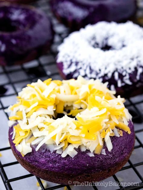 Ube Donut Recipe, Ube Donut, Ube Dessert Recipe, Filipino Dessert Recipes, Ube Recipes, Philippines Recipes, Donut Toppings, Donuts Recipe, Favorite Dessert Recipes