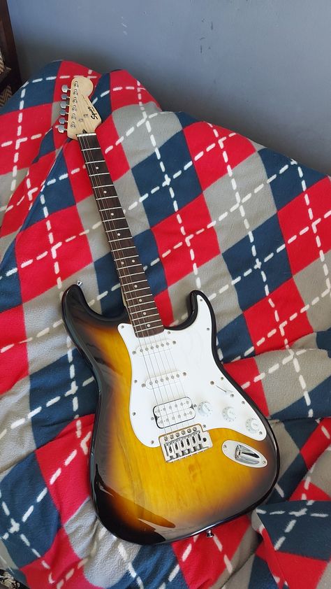 Sunburst Guitar, Band Instruments, Fender Strat, Guitar Obsession, Steve Vai, Fender Squier, Guitar Design, Electric Guitar, Guitar