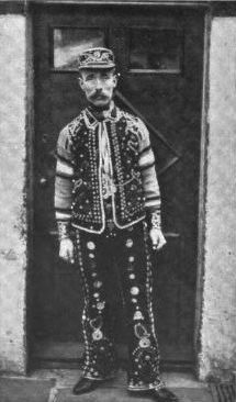 Henry Croft. the original Pearly King, full story here Cultural Costumes, Pearly Queen, Bower Bird, East End London, Kings Cross, London History, St Pancras, Old London, Button Art