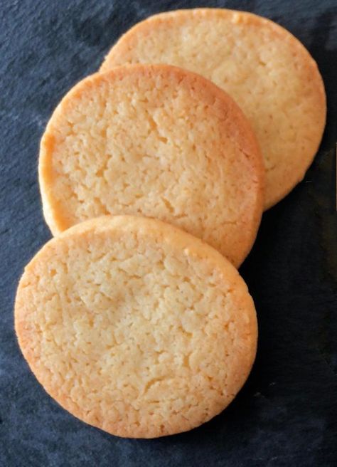 Roll And Slice Cookies, Crunchy Biscuits Recipe, Crispy Biscuits Recipe, English Tea Biscuit Recipe, Crunchy Sugar Cookie Recipe, Healthy Biscuit Recipe, Tea Biscuit Recipe, Crunchy Cookies Recipe, Biscuit Recipes Uk