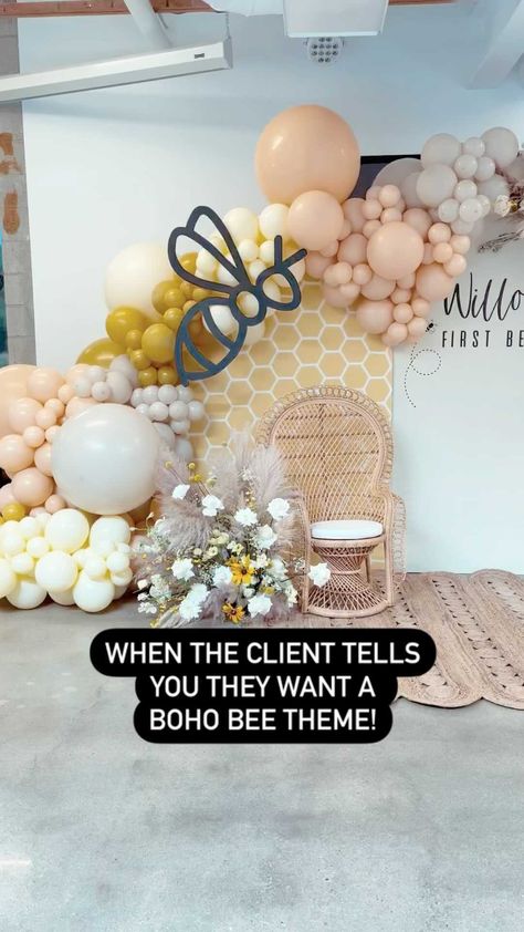 Boho Bee Theme, Boho Bee Baby Shower Ideas, Gender Reveal Bee Hive, Boho Bee Birthday, Gender Reveal Honey Bee Theme, Gender Reveal Party Bee Theme, A Little Honey Is On The Way Decorations, Little Honey Baby Shower Theme, Bees Baby Shower Theme