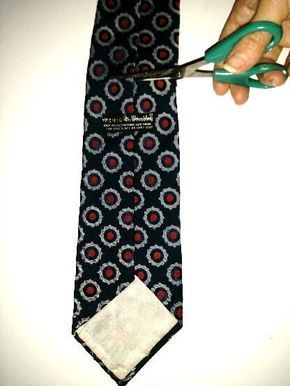 Neck Tie Projects, Old Neck Ties, Necktie Purse, Diy Necktie Projects, Mens Ties Crafts, Upcycled Neckties, Necktie Quilt, Summer Dresses Black, Necktie Crafts