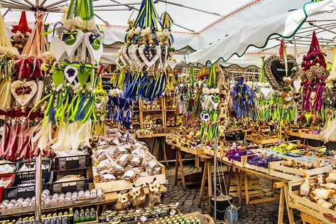 10 Best Markets in Munich - Where to Go Shopping like a Local in Munich? - Go Guides Munich Shopping, Wooden Hut, Munich Germany, Local Color, Beautiful Park, Vintage Market, Christmas Market, Capital City, Antique Shops