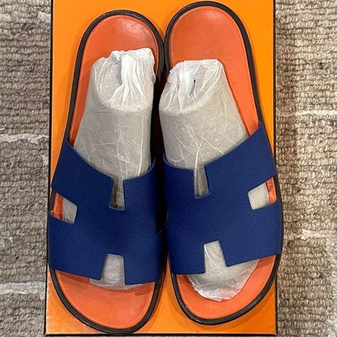 Men's Hermes Izmir Sandals Hermes Izmir, Leather Men, Dust Bag, Sandals, Jewelry Watches, Plus Fashion, Leather, Outfit Inspo, Jeans Shoes