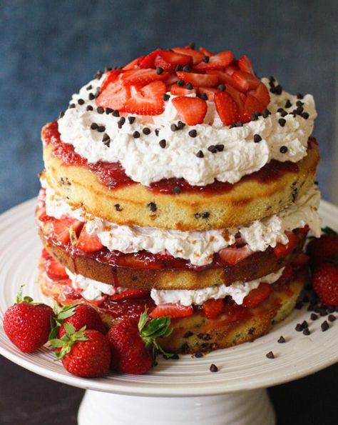 Spring Dessert, Spring Desserts, Cake Stuff, Raspberry Cake, Favorite Dessert Recipes, Fruit Dessert, Puff Pastry Recipes, Bday Cake, Little Cakes